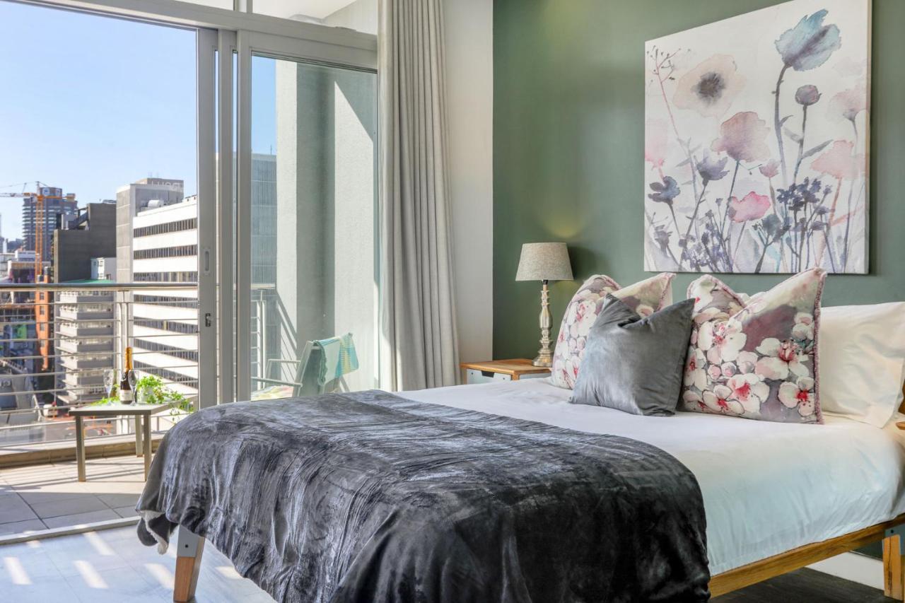 Backup-Powered Colourfull City Balcony Apartment Cape Town Exterior photo
