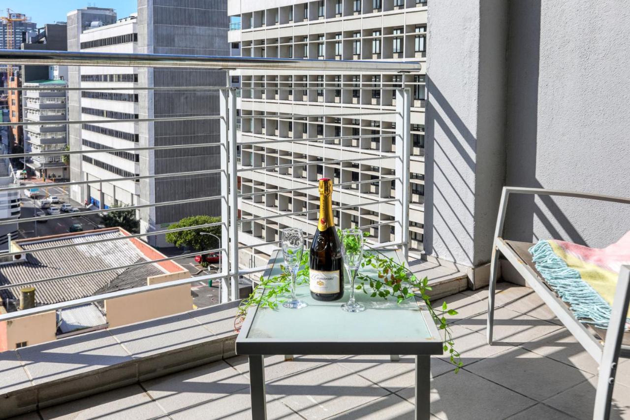 Backup-Powered Colourfull City Balcony Apartment Cape Town Exterior photo